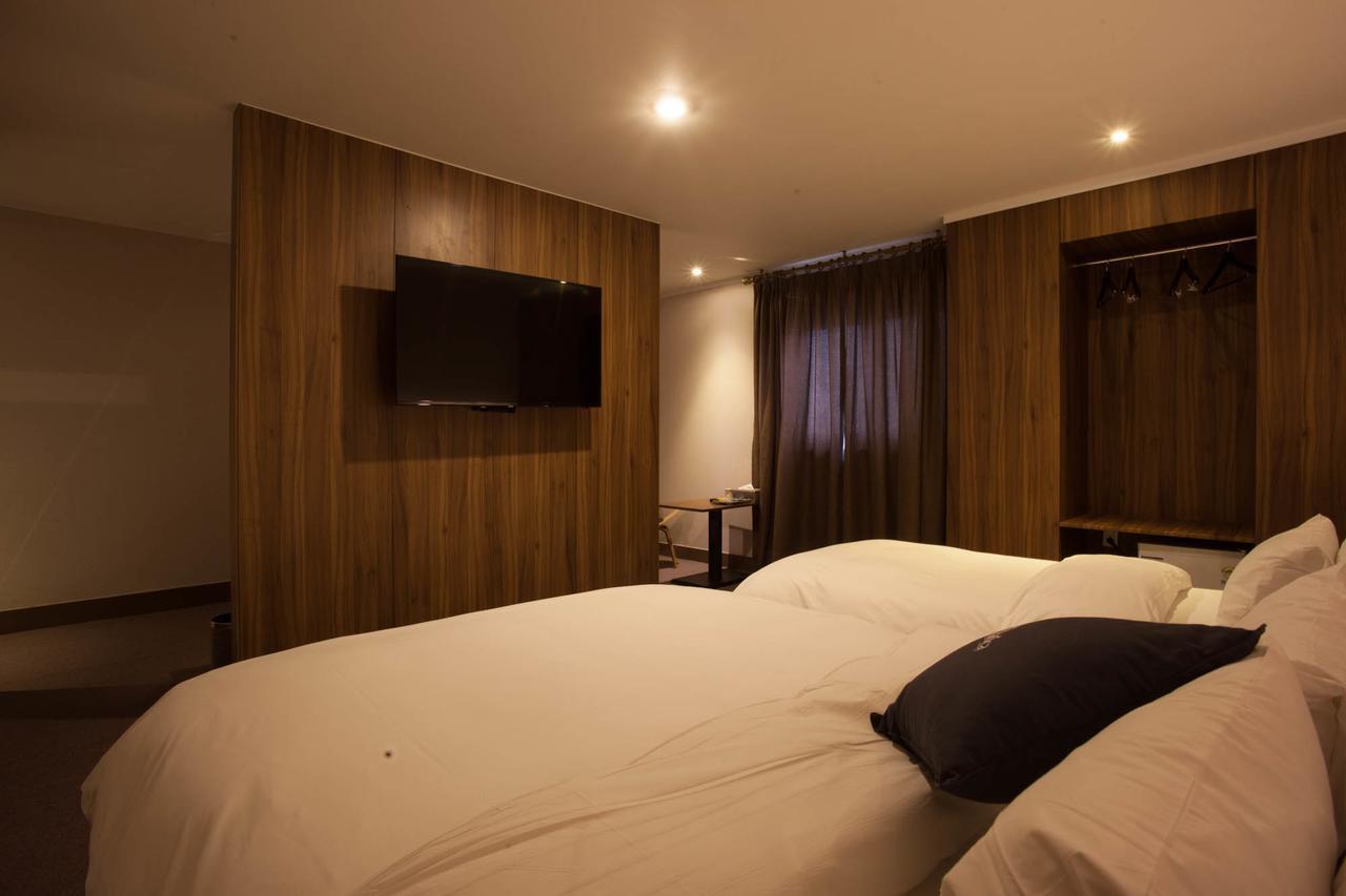 Centralperson Pyeongtaek Hotel Exterior foto